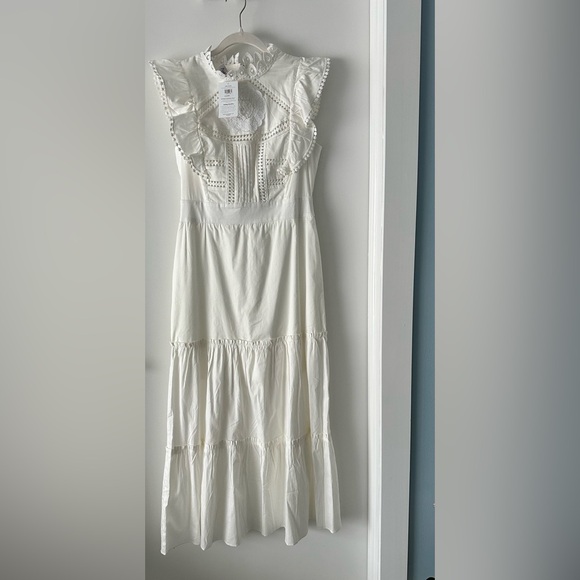 Embroidery - Eyelet and lace combo beautiful Maxi dress - Picture 3 of 4